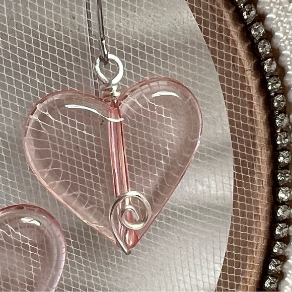 WIRE Wrapped Heart Earrings Soft Pink - Picture 2 of 11